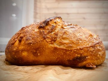 Сырный L — хлеб на закваске, D&K Sourdough Южно-Сахалинск