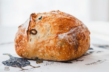 С оливками и розмарином S — хлеб на закваске, D&K Sourdough Южно-Сахалинск